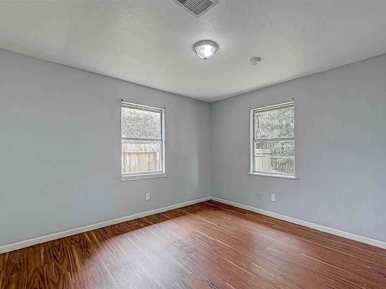 3406 Saint Benedict St — Photo 13