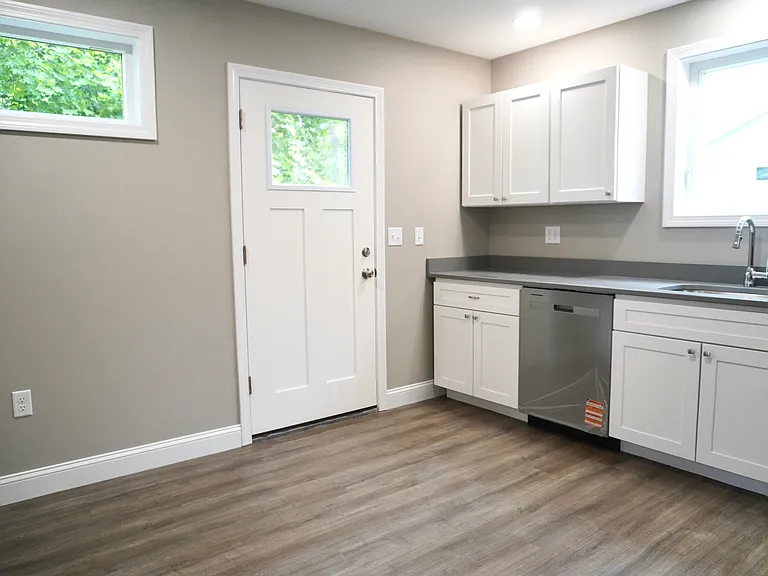 375 Lincoln St #1 — Photo 3