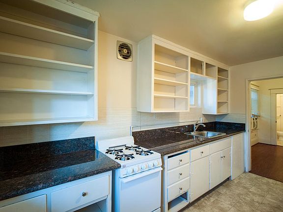 5th image of 2123 P St APT D