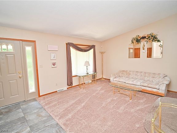 3rd image of 3608 Meander Reserve Cir