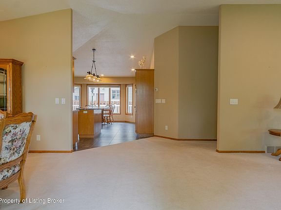 3rd image of 1772 Prairie Oak Dr
