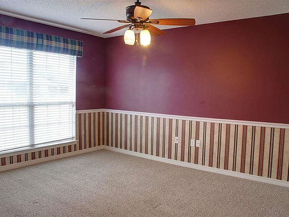 5th image of 1418 Connemara Cir
