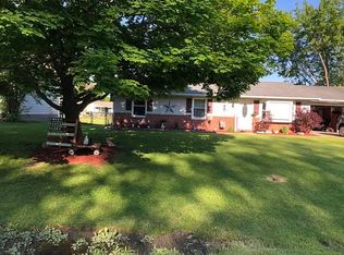 2249 Woodmont Dr, Fremont, OH 43420