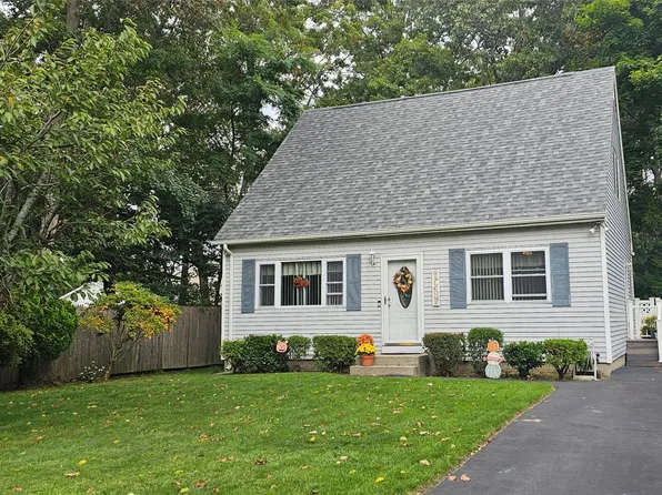 243 Wavecrest Drive, Mastic Beach, NY 11951
