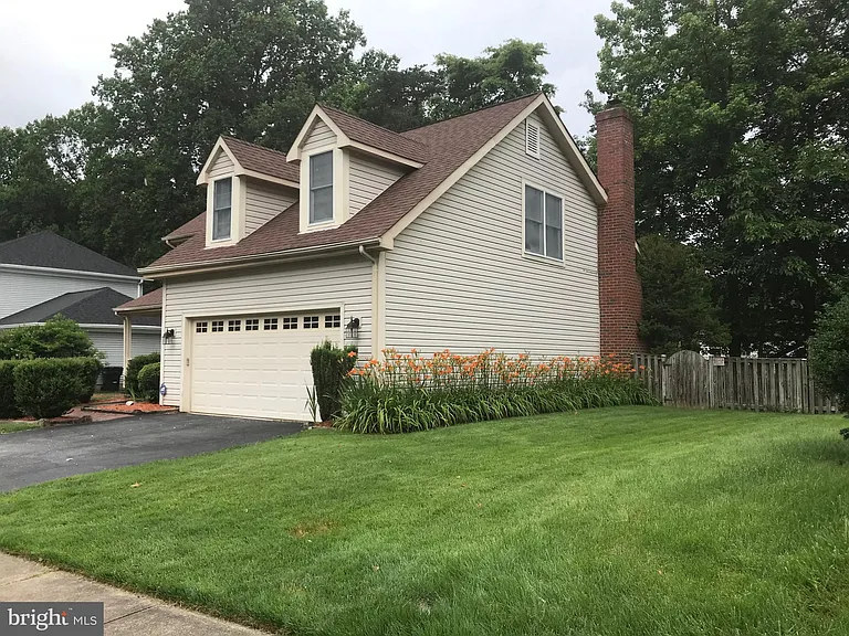Mainsail Dr — Photo 2