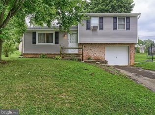 2643 Pike Ln, Lancaster, PA 17603