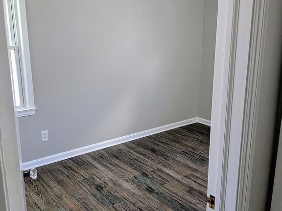 5th image of 5216 Wood Ave