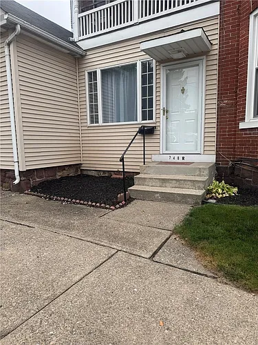748 High St #1 Photo 1