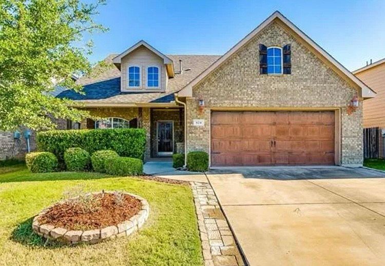 1st image of 624 Hidden Dale Dr