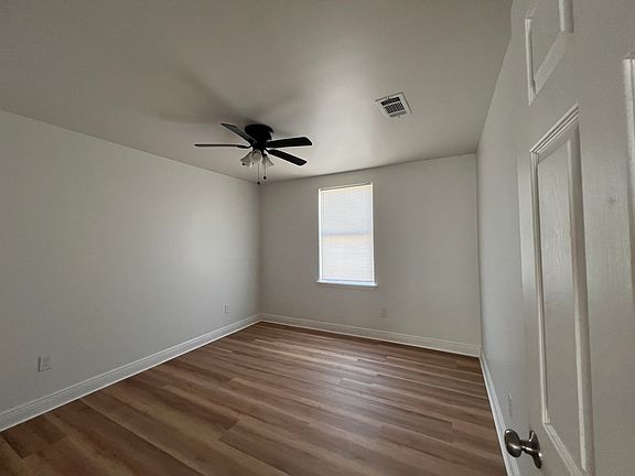 4th image of 3520 Dante St #2A