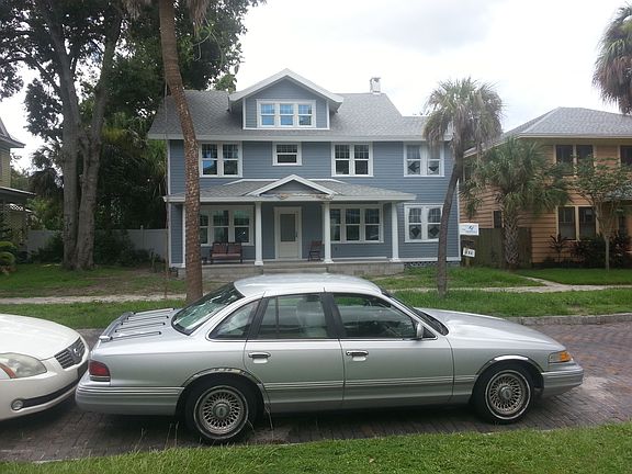 4th image of 117 6th Ave NE