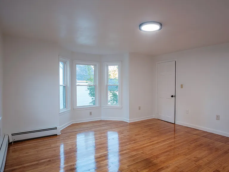27 Main St #2 — Photo 11