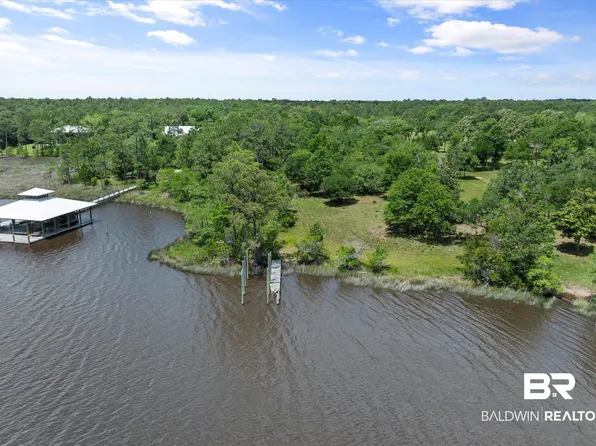 Sonneborn Dr, Theodore, AL 36582