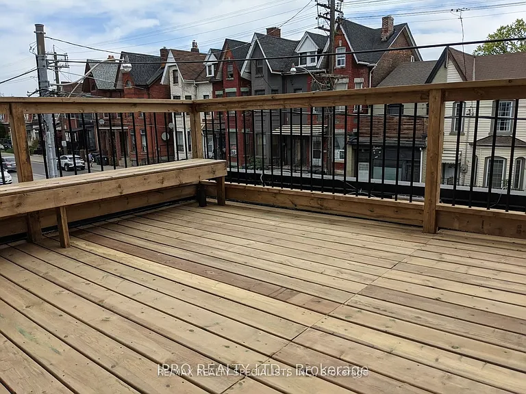 450 Bathurst St #2 — Photo 18