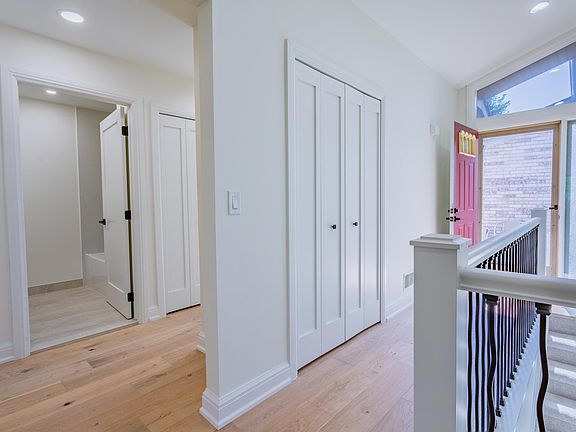 4th image of 59055 Golden Oak Ct
