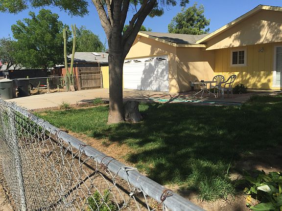 3rd image of 1215 Edgewood Dr