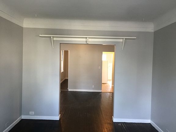 4th image of 3325 W Berteau Ave #2