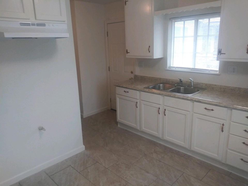 1st image of 1161 W Vine St