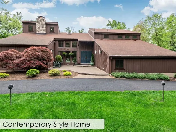 108 Buckhaven Hl, Upper Saddle River, NJ 07458