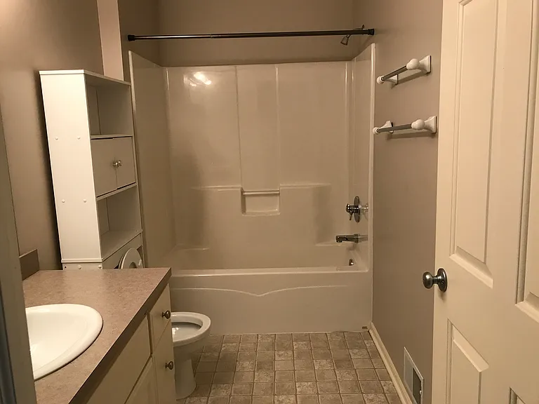 704 Stevens Pointe Dr SE — Photo 10