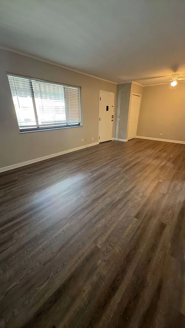 Great location for $1800/month - 2bd/1ba with TWO assigned parking spaces (tandem spaces) — Photo 4