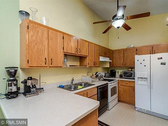 5th image of 1051 Aston Cir