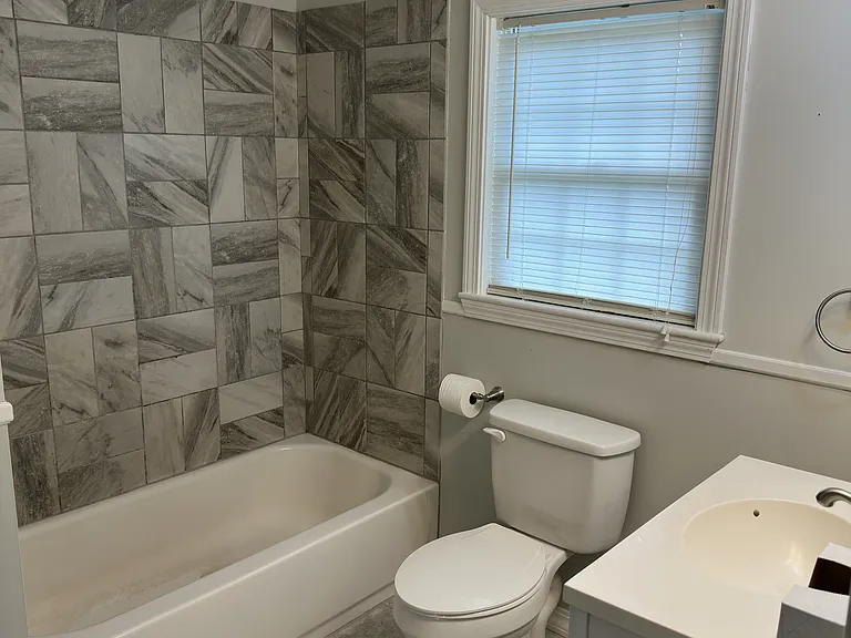 144 Coldbrook Rd #2 — Photo 3