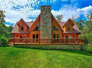 9605 Beech Tree Ln, Chagrin Falls, OH 44023