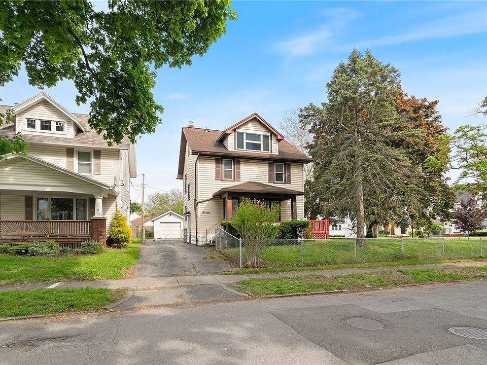 1st image of 16 Mapledale St