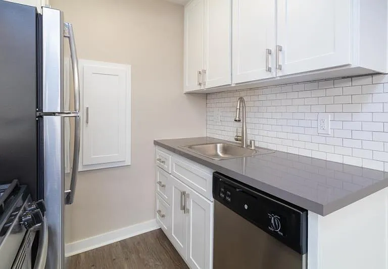 Mosaic at Western Apartments Homes — Photo 43