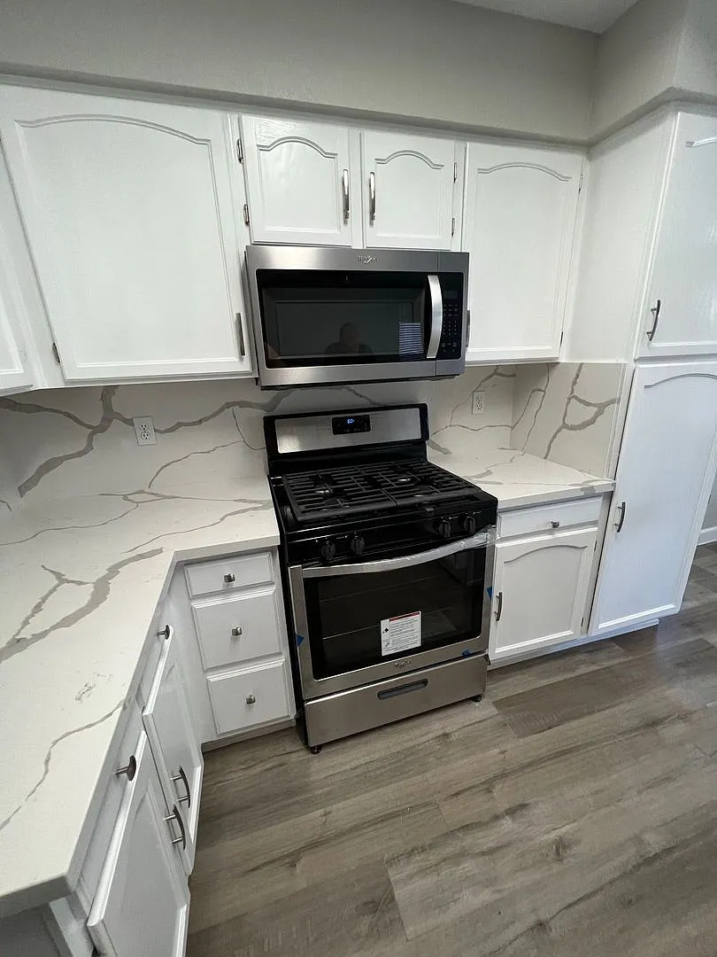 Newly Remodeled - Henderson — Photo 4