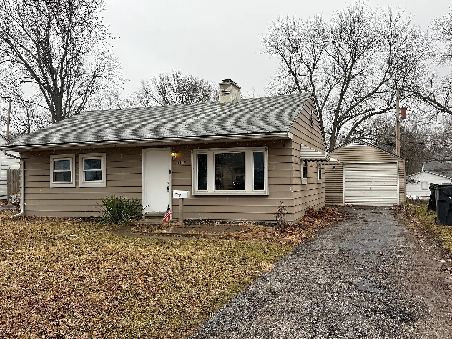 1311 Maiden Ln photo 1