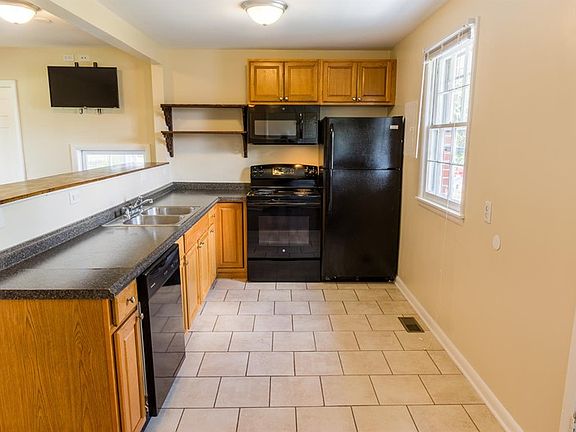 3rd image of 1201 Greenville Ave