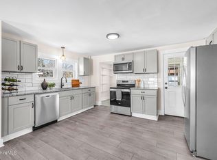 40 Roland St, Pittsfield, MA 01201