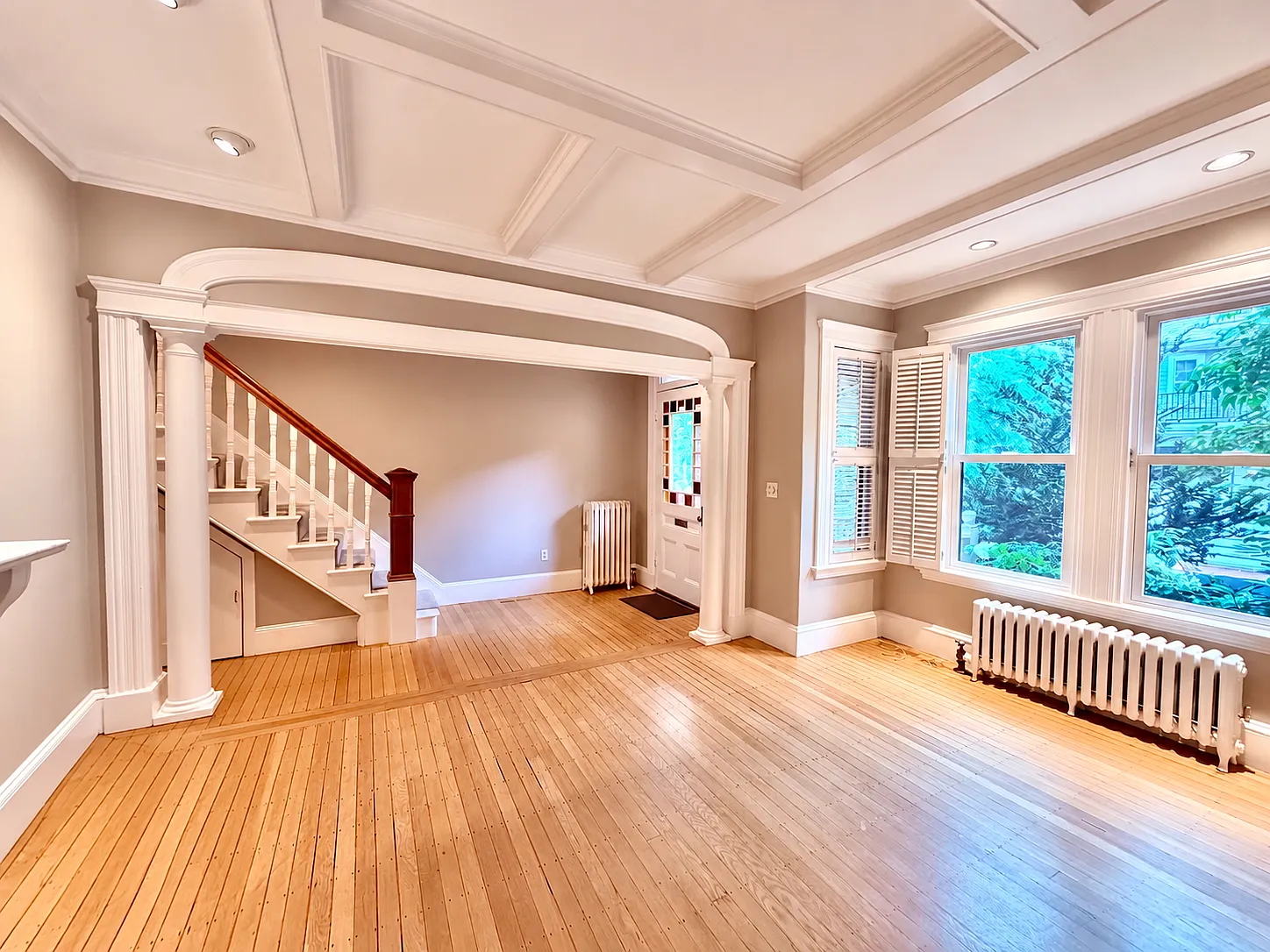 4 bed, 2.5 bath, 2386 sqft, $7,250 — Photo 4