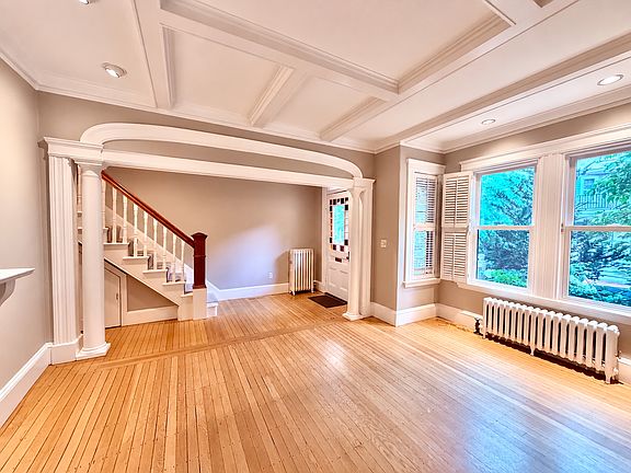 4th image of 109-111 Hammond St