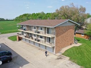 2228 Coltonville Rd APT 4, Sycamore, IL 60178