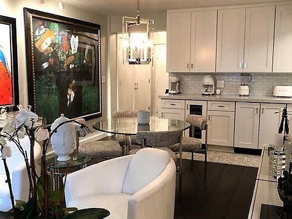5th image of 1381 Avenue Of The Amer #8A