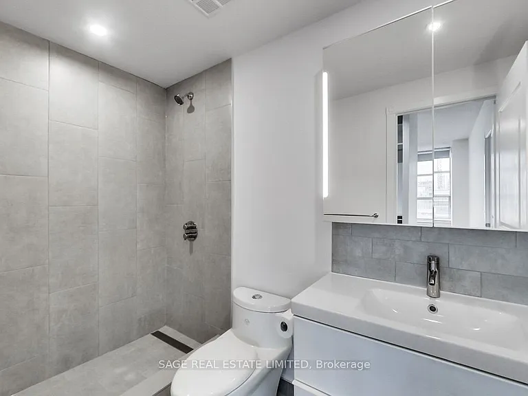 438 Richmond St W #910 — Photo 21