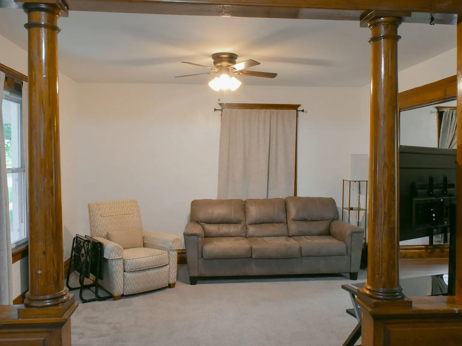 3 bed, 1.0 bath, 1284 sqft, $2,700 — Photo 3