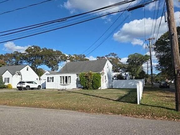 3rd image of 73 Gladstone Ave