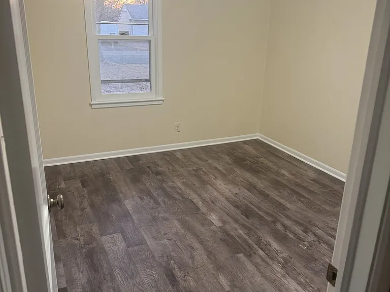 1809 Edgewood Ave S — Photo 3