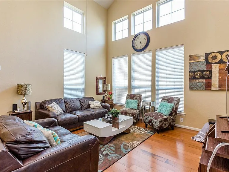 6639 Larocke Trl — Photo 5