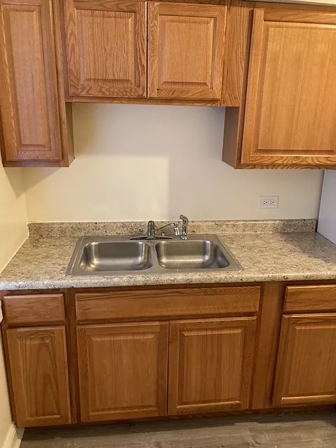 Lorel Apartments — Photo 4
