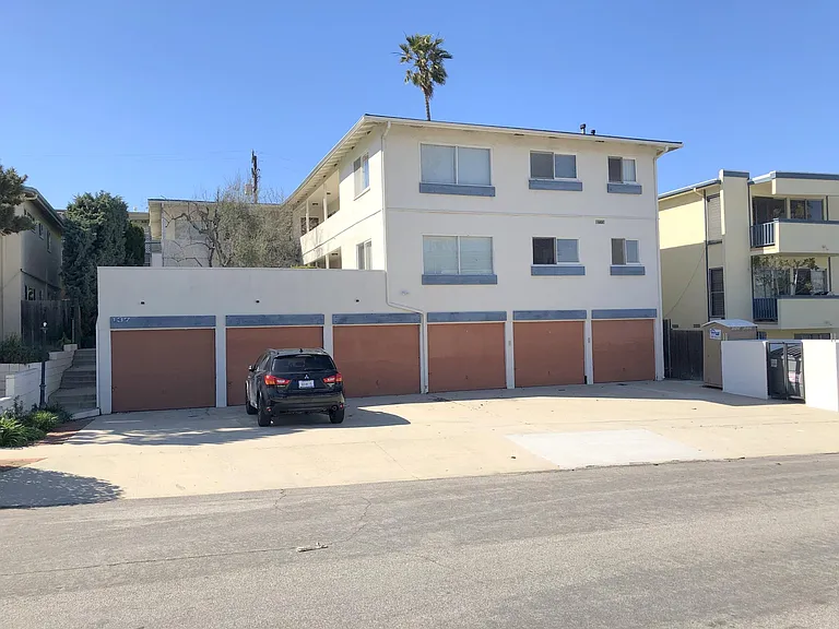 Private Enclosed Garages