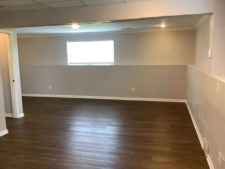 8298 Macintosh Ln — Photo 14