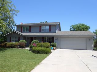 3979 S Victoria Ct, New Berlin, WI 53151
