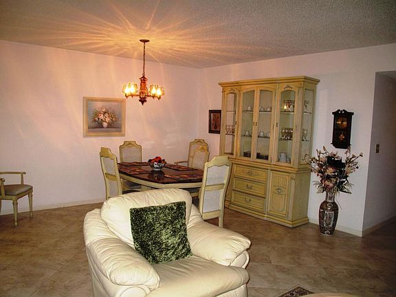 Dining area (1)