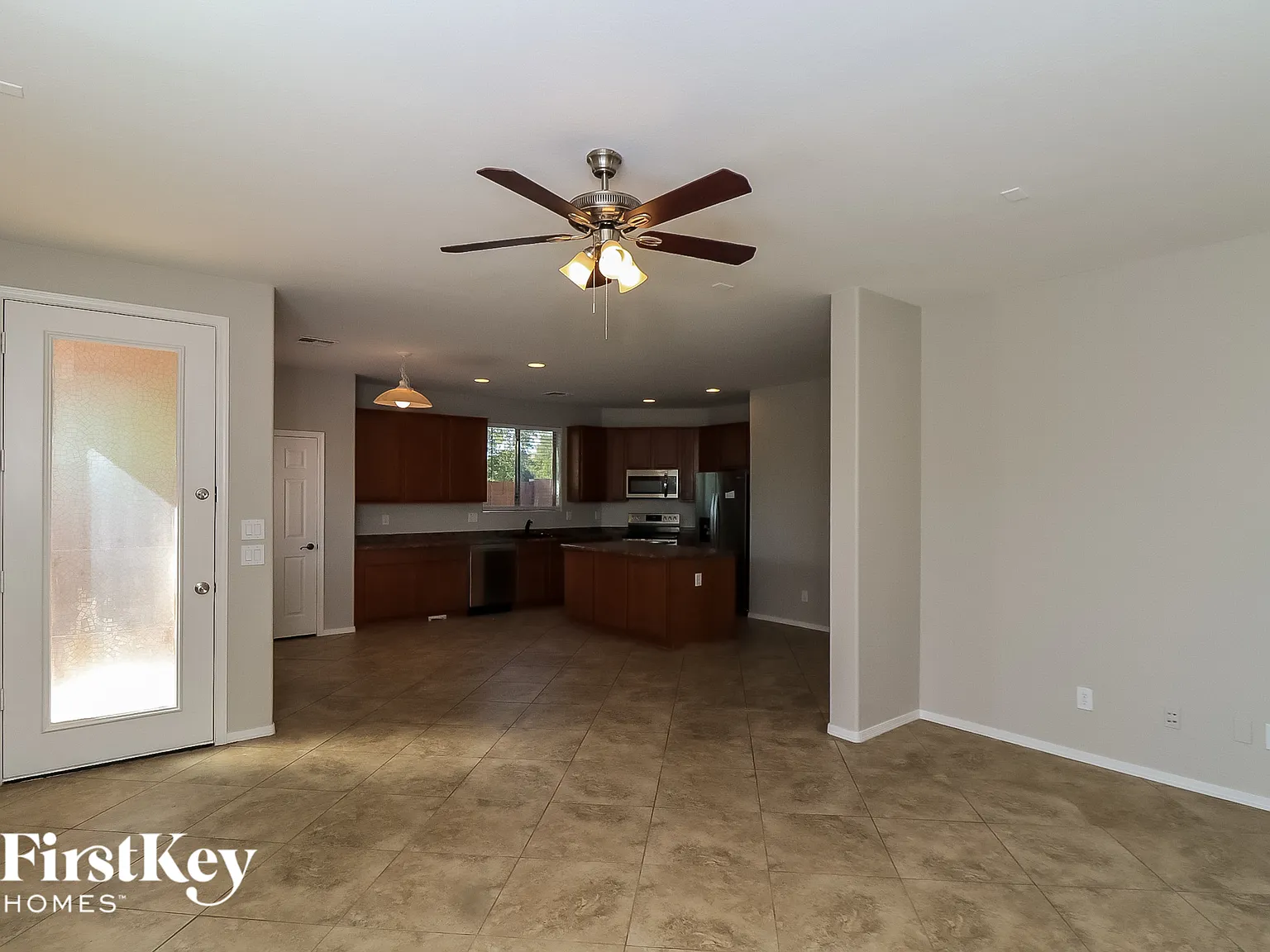 4 bed, 3.0 bath, 2526 sqft, $2,395 — Photo 4