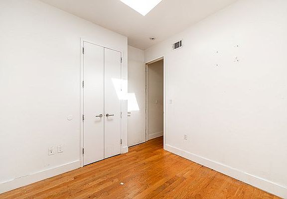 5th image of 1100 De Kalb Ave #3B